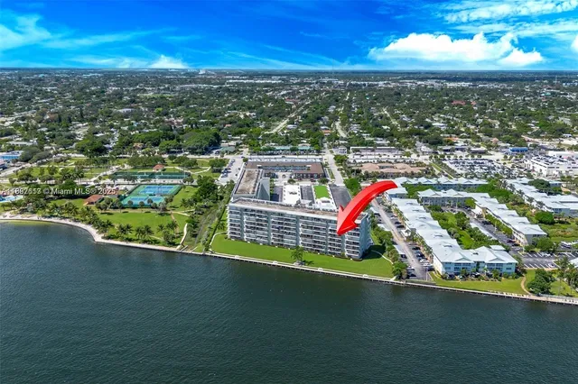 $2,600 | 801 Lake Shore Drive, Unit 502, Lake Park, FL 33403