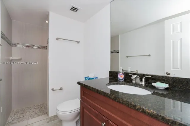 $2,600 | 801 Lake Shore Drive, Unit 502, Lake Park, FL 33403