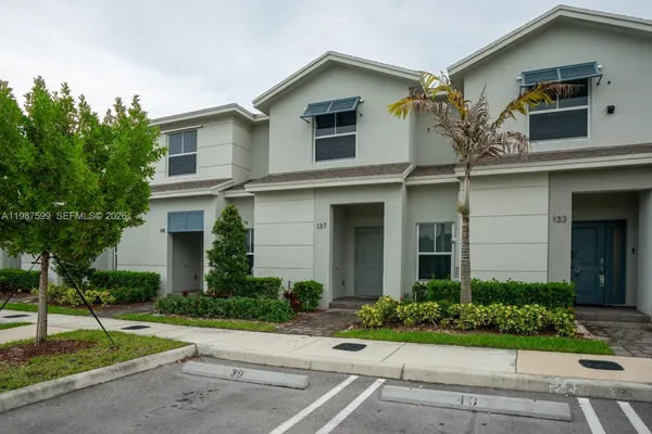 $2,300 | 137 Northeast 3rd Street, Florida City, FL 33034