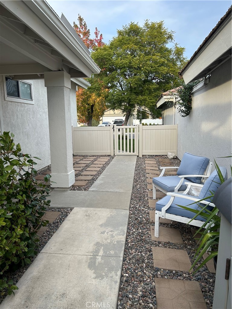 30433 Danube Court Temecula, CA 92591 - Photo 12 of 12 a view of a yard with plants and outdoor seating