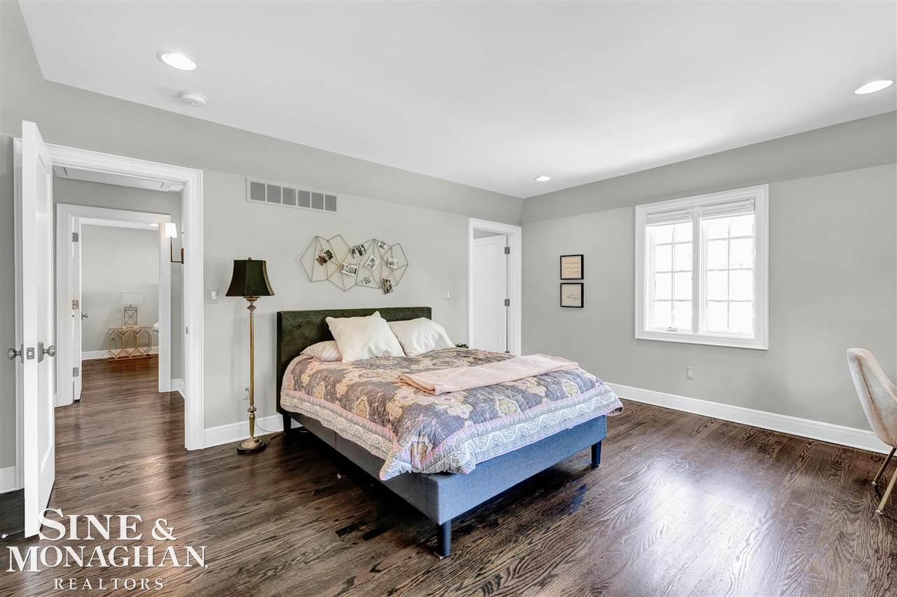 219 Cloverly Road Grosse Pointe, MI 48236 - Photo 43 of 71 50076283-42.JPG