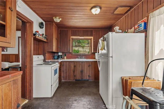 $777,000 | 39813 Calle Carona, Green Valley, CA 91390