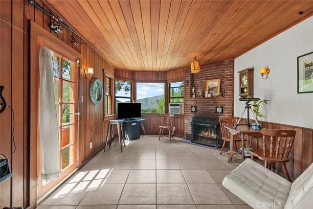 $777,000 | 39813 Calle Carona, Green Valley, CA 91390