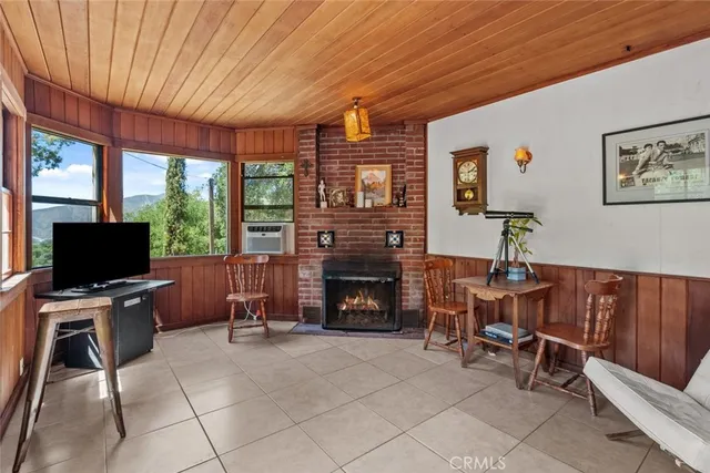 $777,000 | 39813 Calle Carona, Green Valley, CA 91390