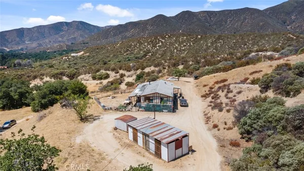 $750,000 | 39813 Calle Carona, Green Valley, CA 91390