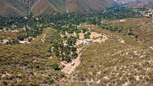 $777,000 | 39813 Calle Carona, Green Valley, CA 91390