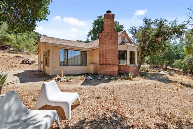 $777,000 | 39813 Calle Carona, Green Valley, CA 91390