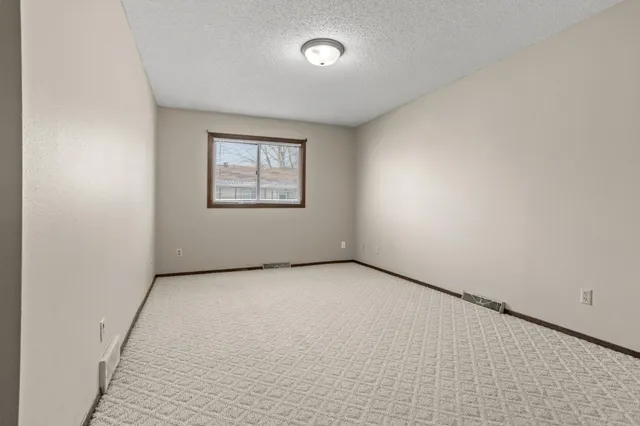 $210,000 | 2305 4th Avenue South, Moorhead, MN 56560