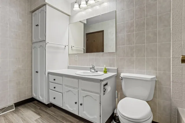 $210,000 | 2305 4th Avenue South, Moorhead, MN 56560