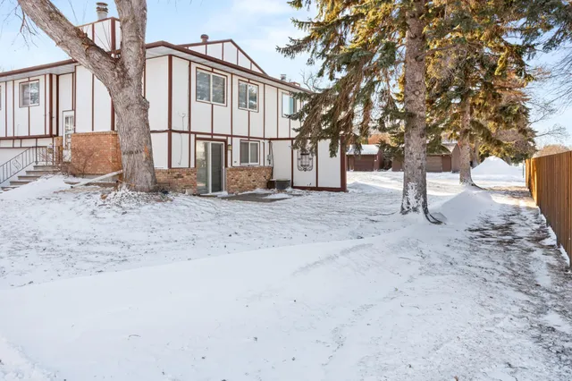 $210,000 | 2305 4th Avenue South, Moorhead, MN 56560