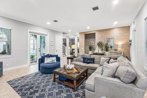 $1,299,000 | 206 Botanica Drive, Jupiter, FL 33458