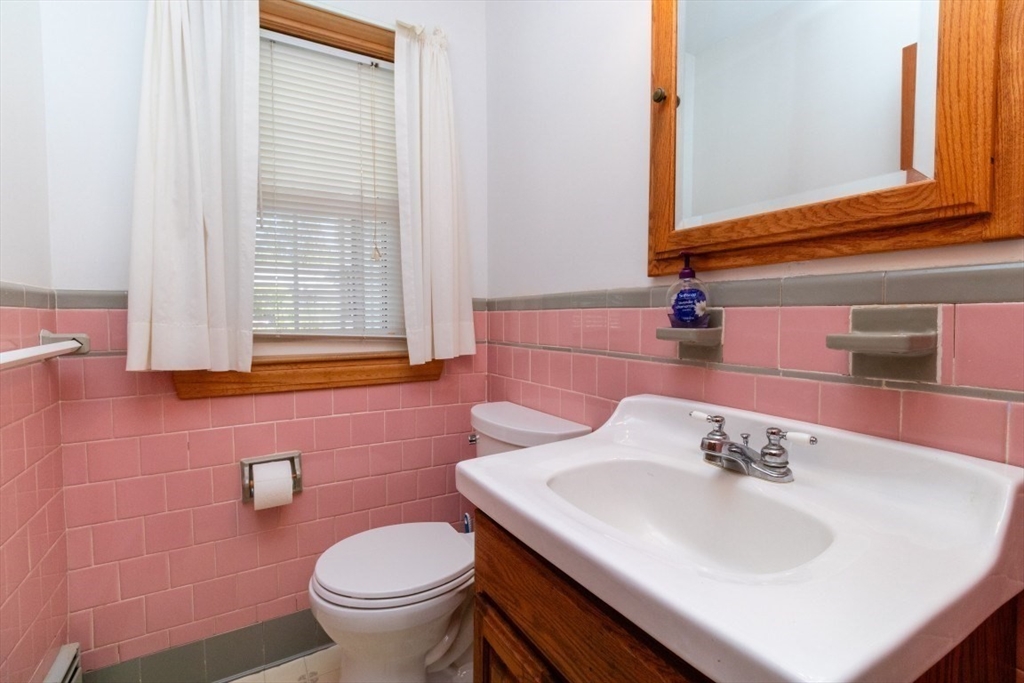 90 Walnut Street Walpole, MA 02081 - Photo 17 of 38