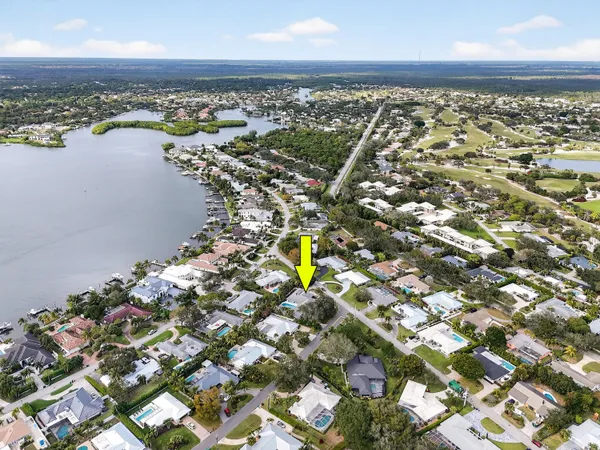 $1,299,000 | 285 Golfview Drive, Tequesta, FL 33469