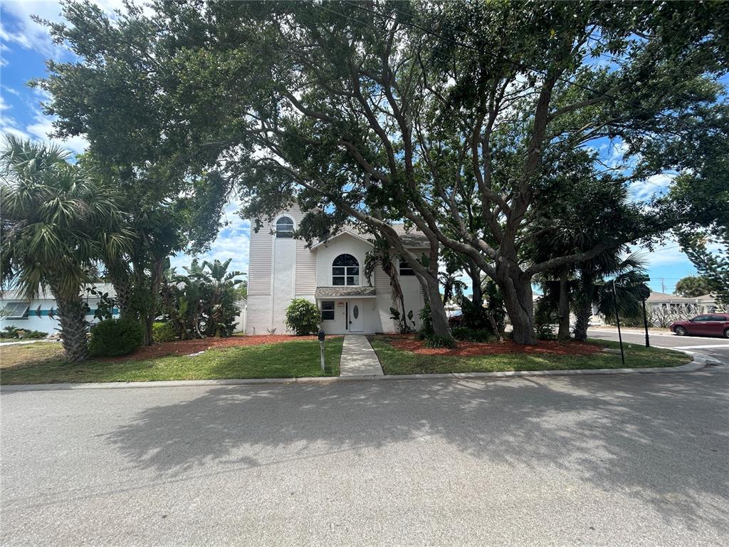1612 1st Street Indian Rocks Beach, FL 33785 - Photo 17 of 19