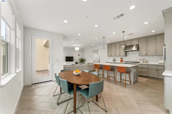 $792,000 | 133 East Frost Dr Mountain, Tracy, CA 95391