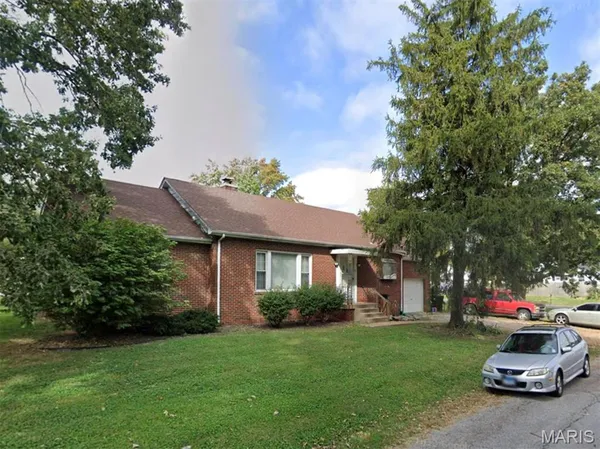 $2,200 | 1911 Foster Street, Belleville, IL 62226