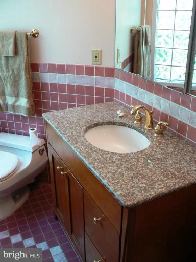 7507 Arden Road Cabin John, MD 20818 - Photo 2 of 30 Full bath Main level