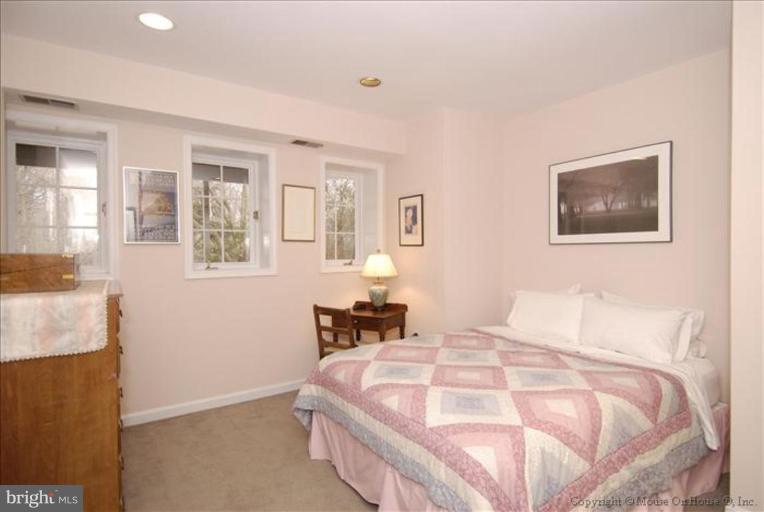 7507 Arden Road Cabin John, MD 20818 - Photo 16 of 30 Lower level den/br/office