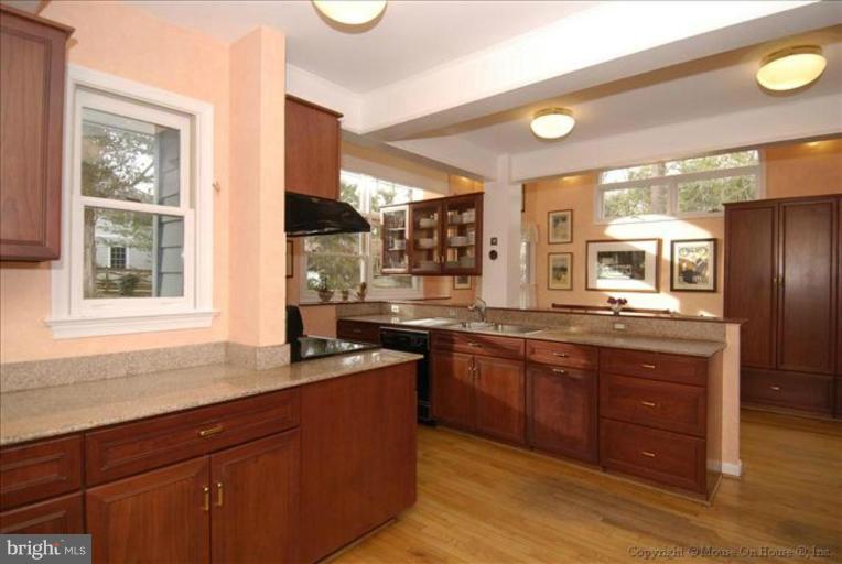 7507 Arden Road Cabin John, MD 20818 - Photo 22 of 30 Kitchen from foyer