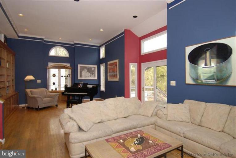 7507 Arden Road Cabin John, MD 20818 - Photo 7 of 30 Family room