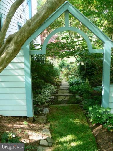 7507 Arden Road Cabin John, MD 20818 - Photo 10 of 30 Side walkway