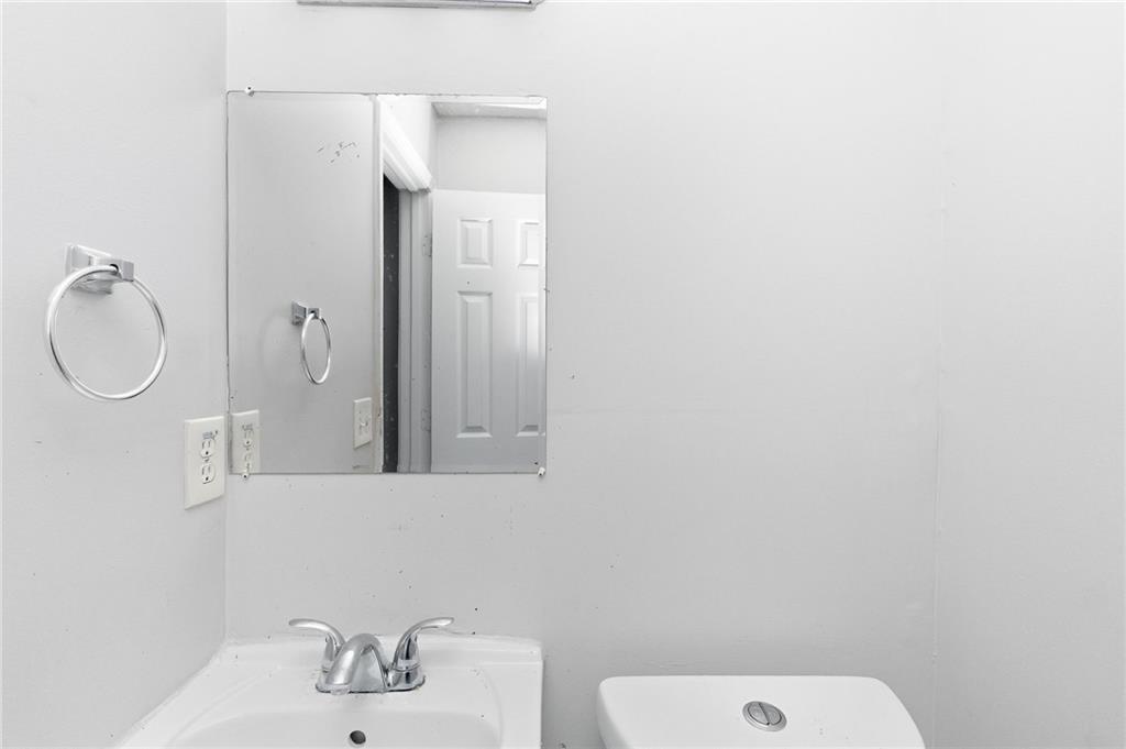 837 Hemingway Road Stone Mountain, GA 30088 - Photo 17 of 28 Gallery Image 17