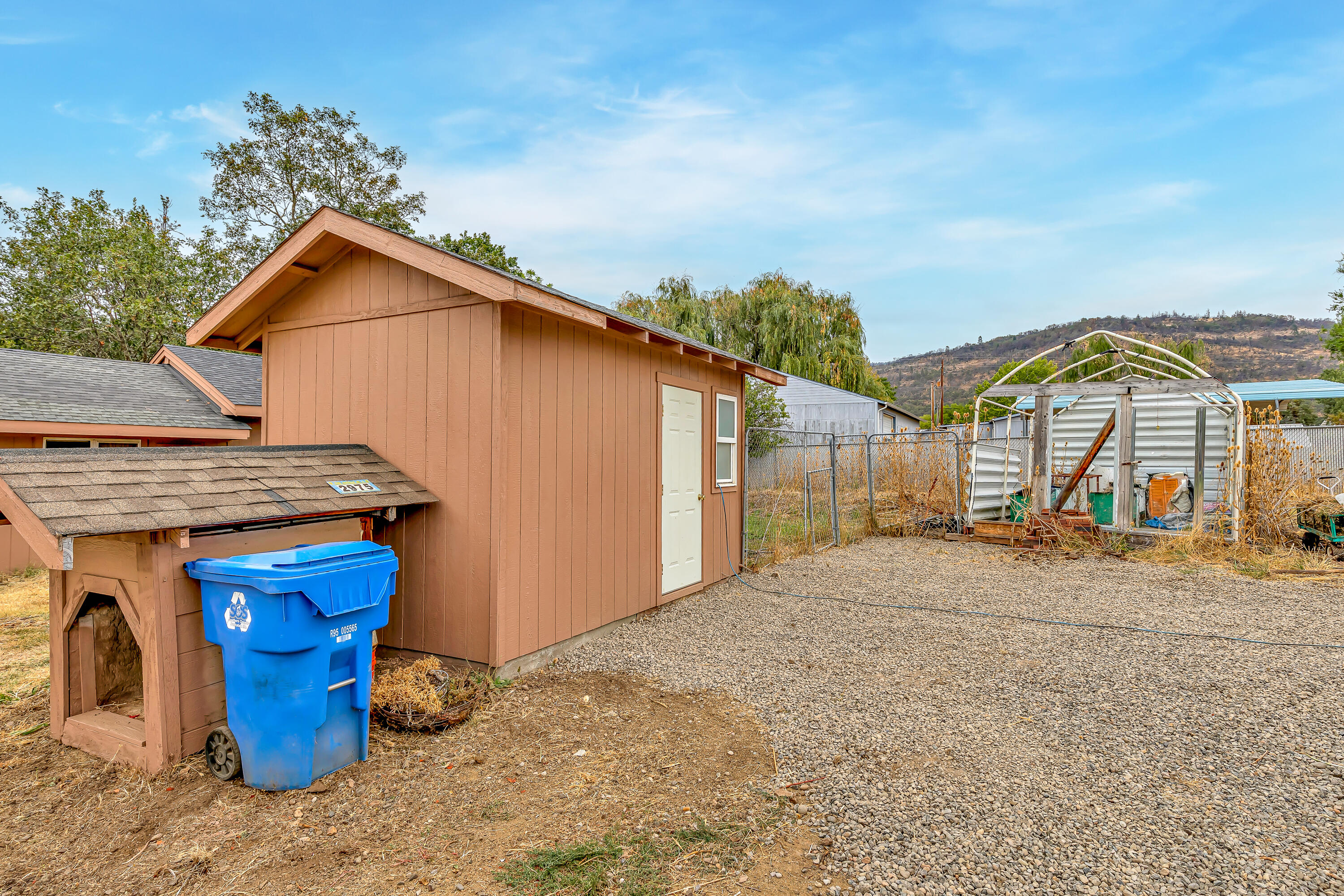 2975 Hammel Road Eagle Point, OR 97524 - Photo 29 of 42 Pump house