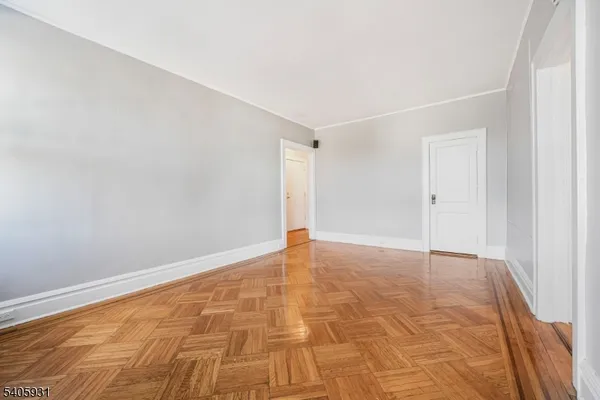 $1,600 | 420 Bloomfield Avenue, Unit 306, Caldwell, NJ 07006