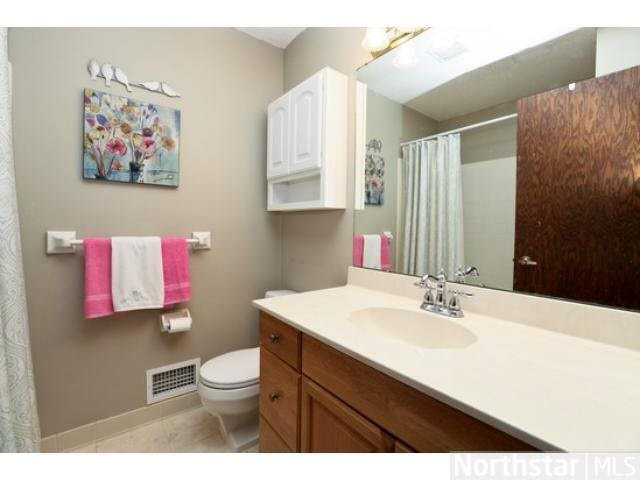 7711 Heritage Road Eden Prairie, MN 55346 - Photo 9 of 10 Gallery Image 9