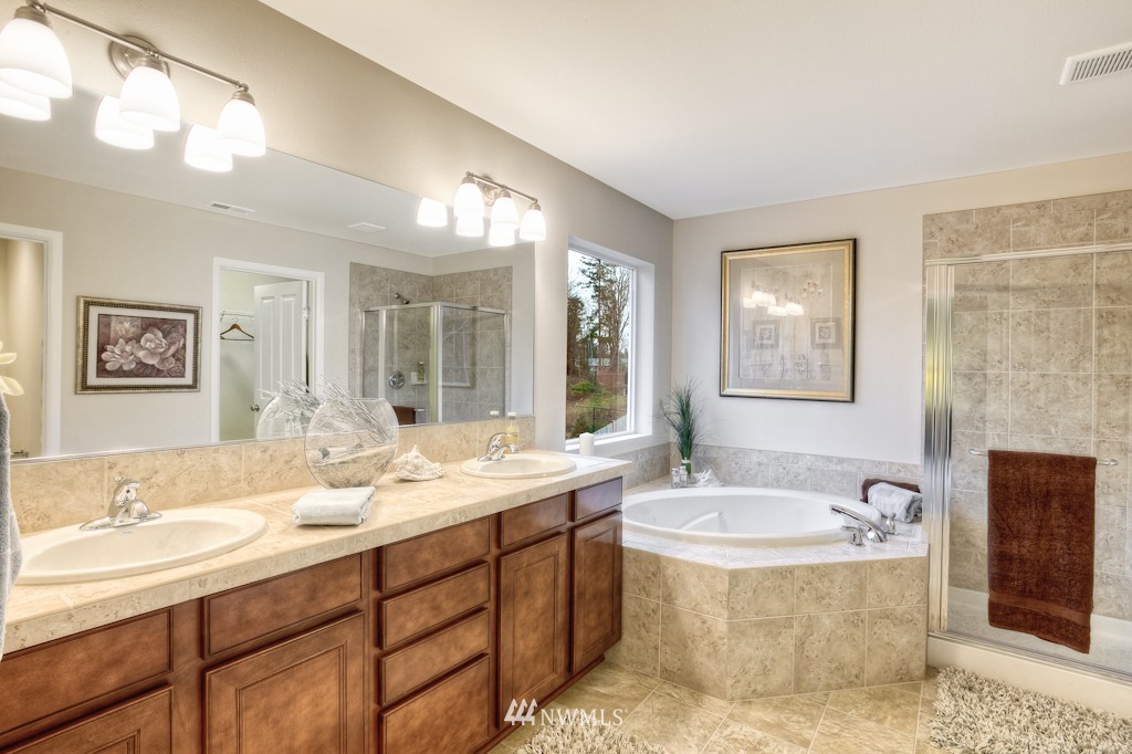 3320 177th (4) Place Southeast Bothell, WA 98012 - Photo 7 of 10 Gallery Image 7