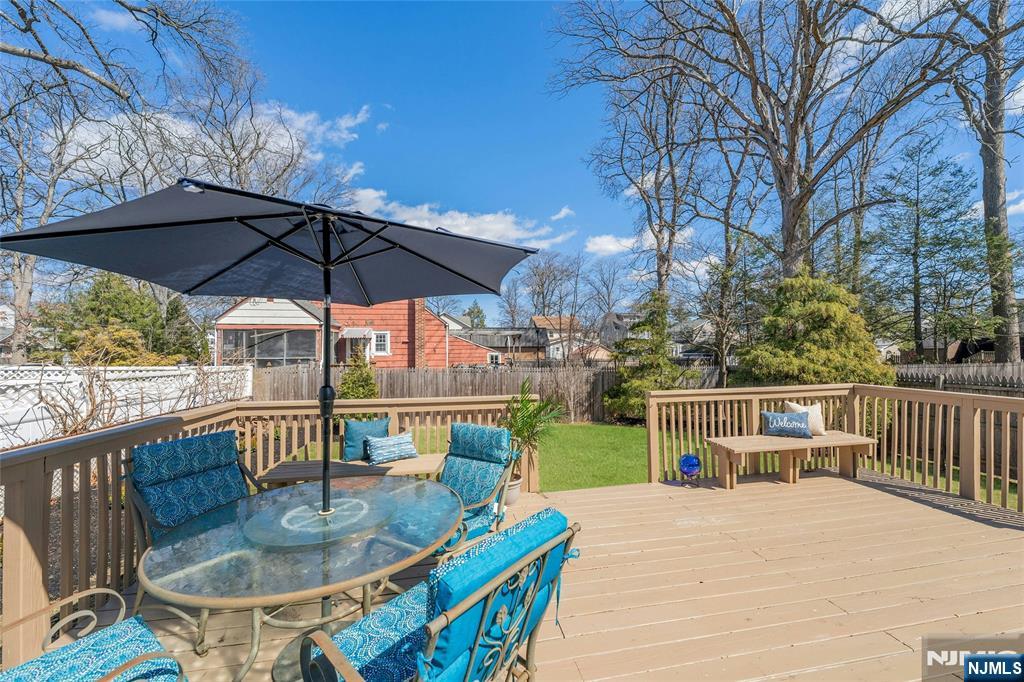 258 Ross Avenue Hackensack, NJ 07601 - Photo 4 of 43