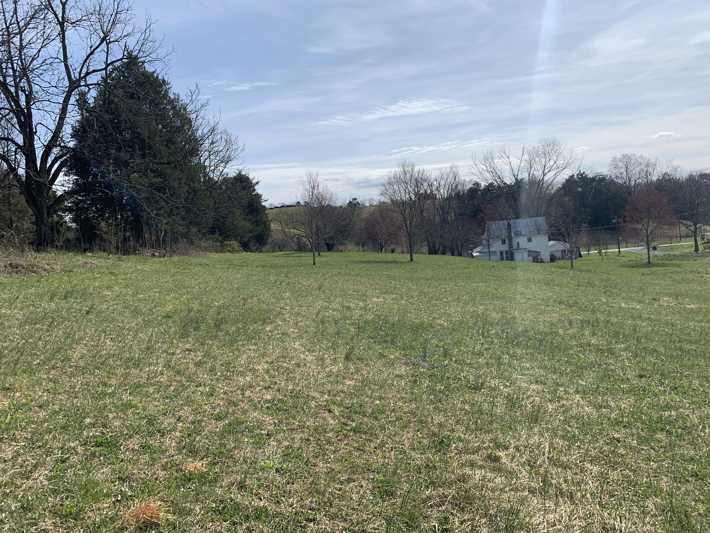 914 Prease Road Buchanan, VA 24066 - Photo 16 of 23 back yard view