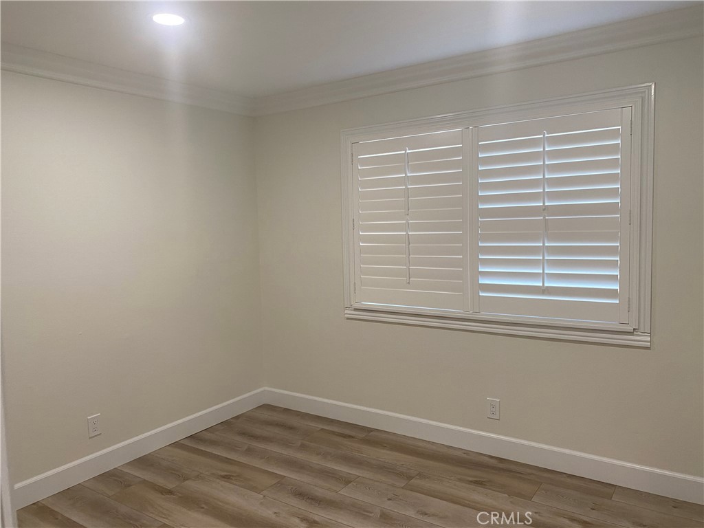 430 Buttonwood Drive Brea, CA 92821 - Photo 10 of 27 an empty room with a window