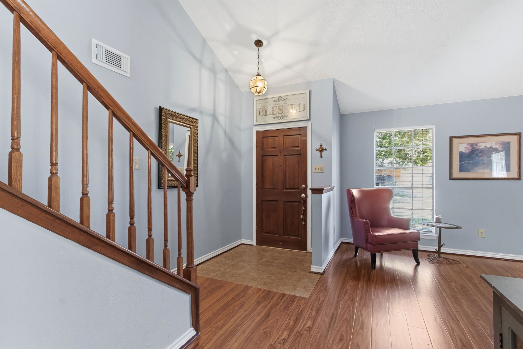 4835 Ingleside Court Spring, TX 77388 - Photo 6 of 50 ENTRY - Interior paint (2025-2026).