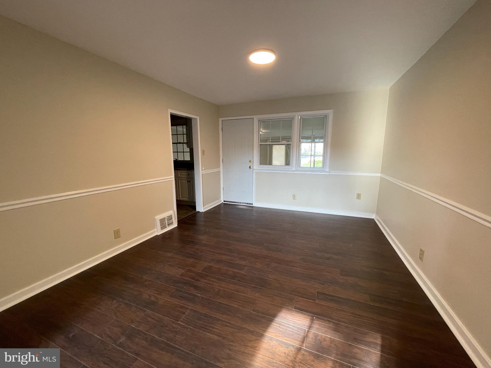 226 Sycamore Road Reading, PA 19611 - Photo 4 of 15 Dining room
