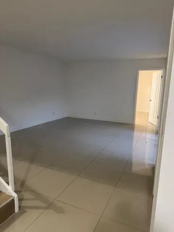 $2,700 | 4702 Waterview Circle, Palm Springs, FL 33461