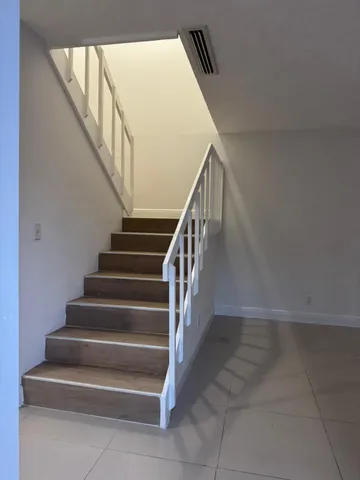 $2,700 | 4702 Waterview Circle, Palm Springs, FL 33461