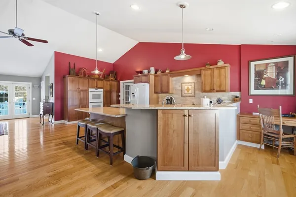 $819,000 | 3 Frost Lane, Hadley, MA 01035