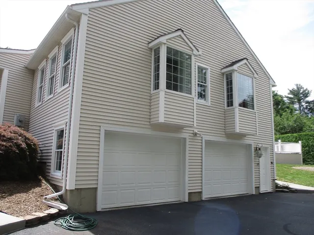 $819,000 | 3 Frost Lane, Hadley, MA 01035