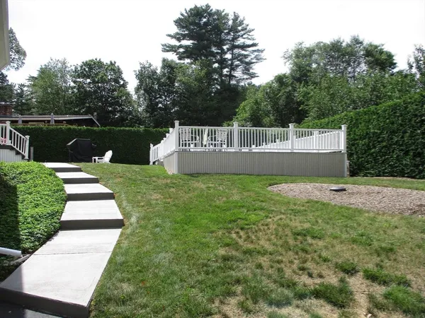 $819,000 | 3 Frost Lane, Hadley, MA 01035