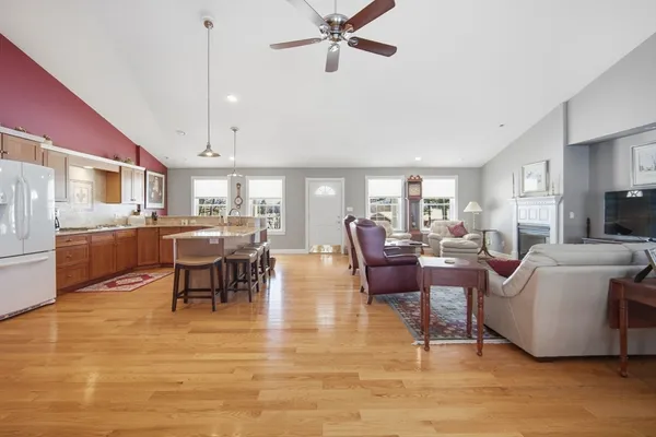 $819,000 | 3 Frost Lane, Hadley, MA 01035