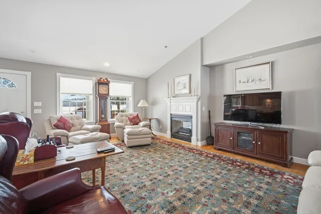 $819,000 | 3 Frost Lane, Hadley, MA 01035