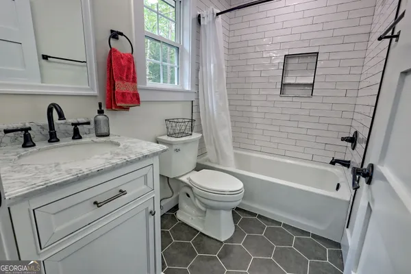 $635,000 | 63 Redwood Lane, Tiger, GA 30576