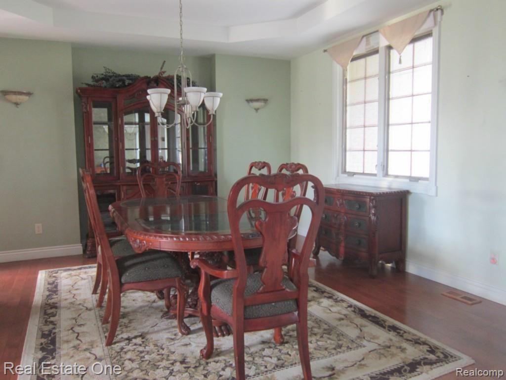 12230 Sweitzer Road Carleton, MI 48117 - Photo 12 of 33 dining room.jpg
