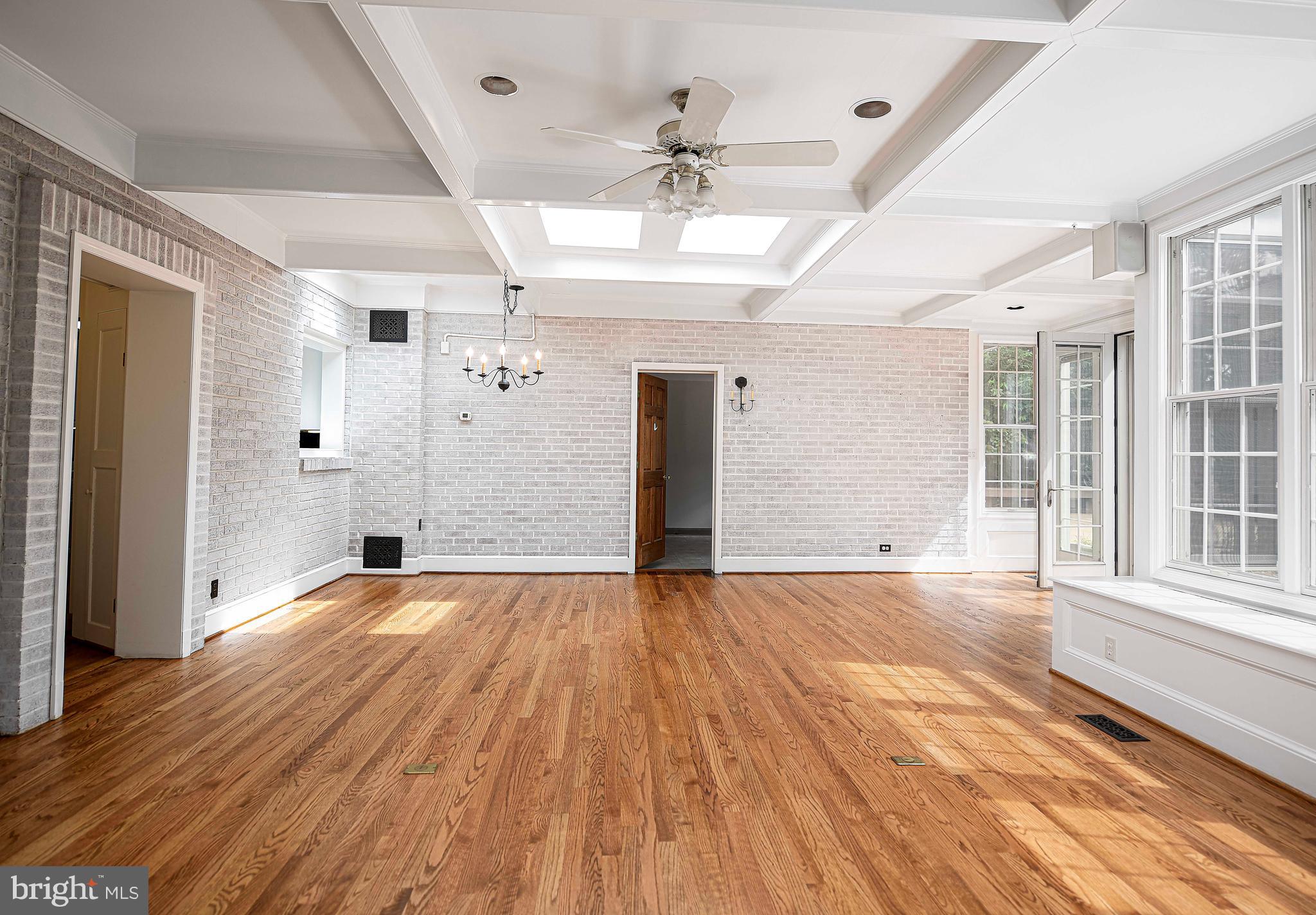 417 Terrace Way Towson, MD 21204 - Photo 11 of 73