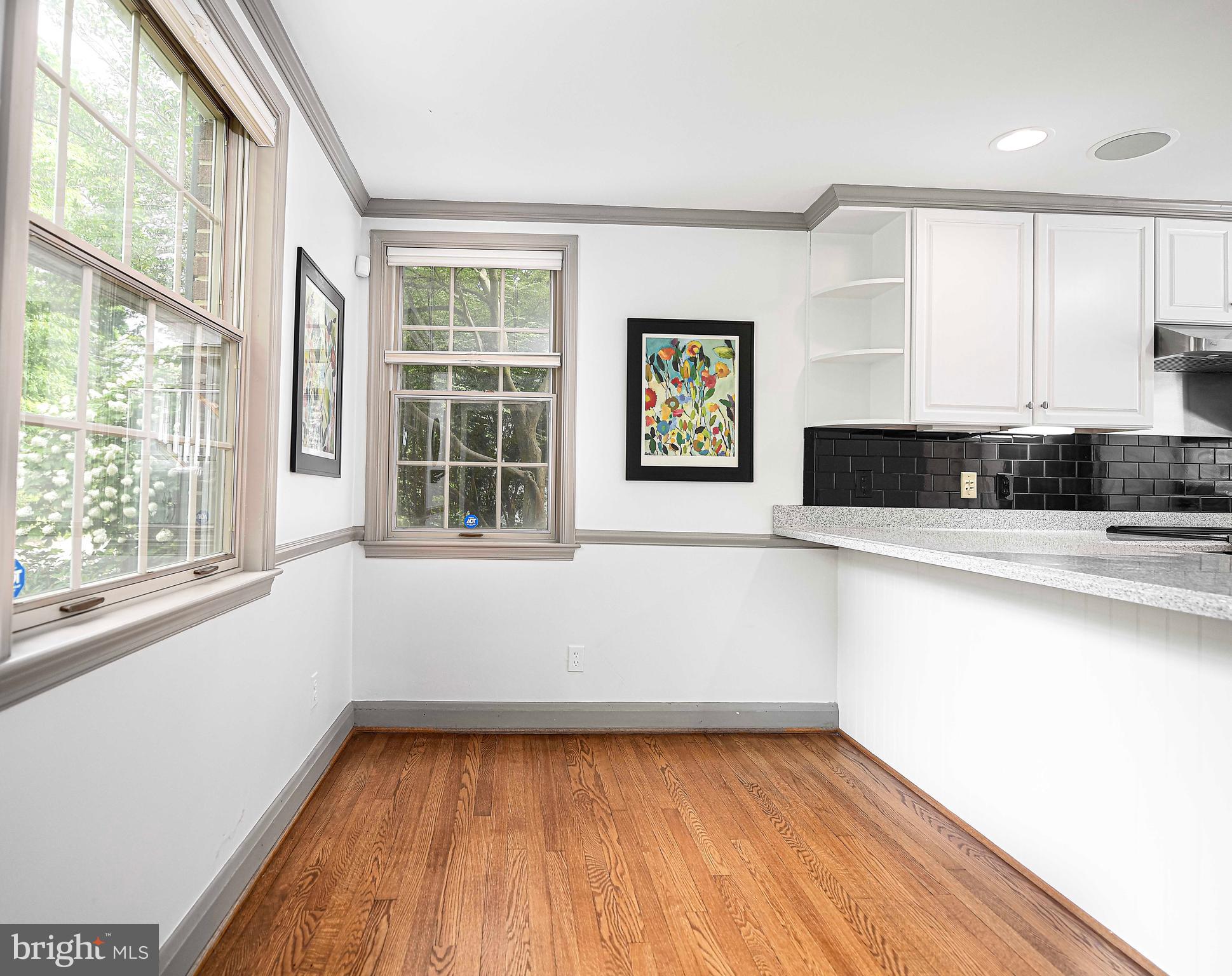 417 Terrace Way Towson, MD 21204 - Photo 14 of 73 Enjoy Breakfast with a view in the breakfast nook.