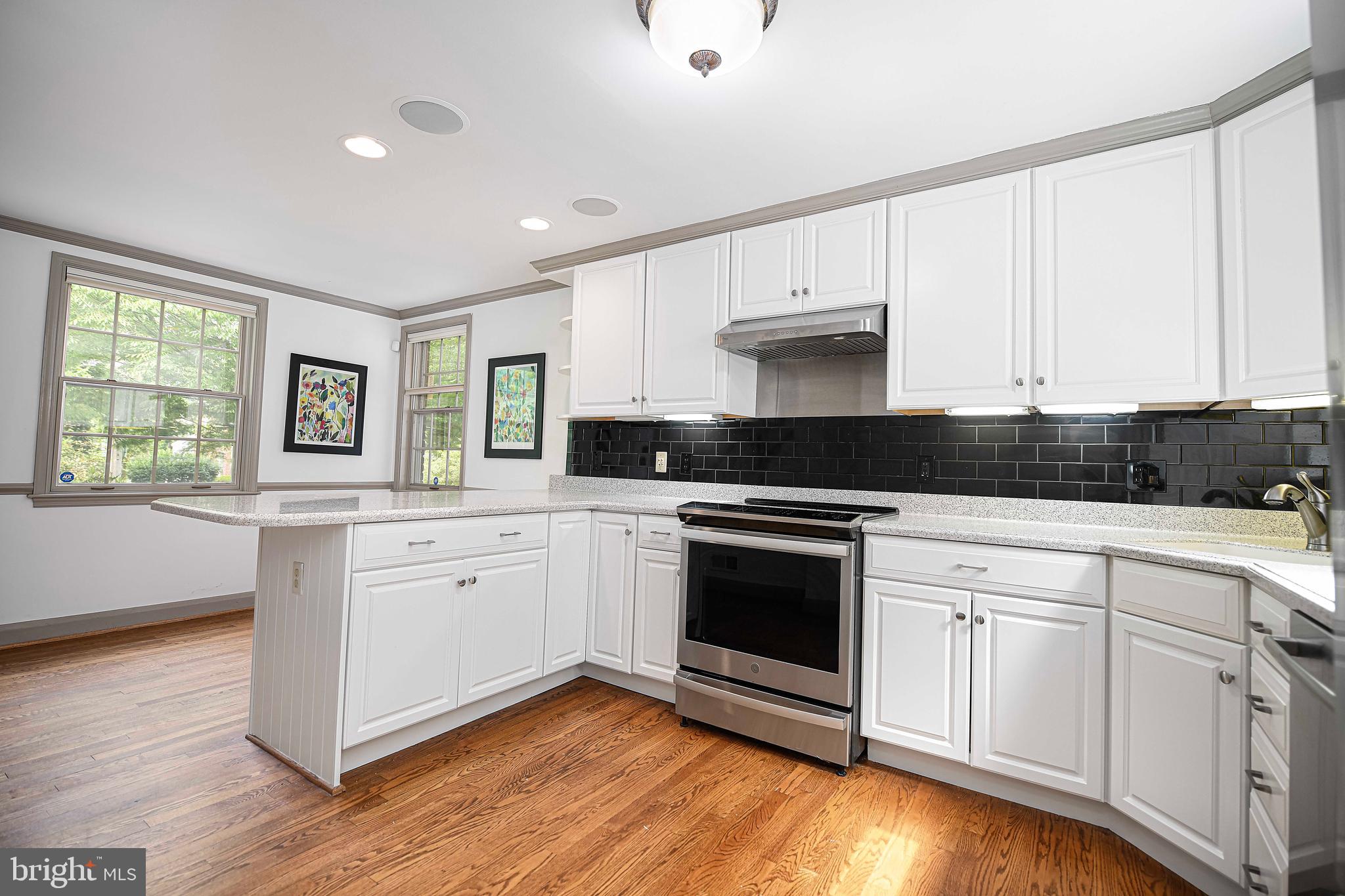 417 Terrace Way Towson, MD 21204 - Photo 15 of 73 Spacious Kitchen!