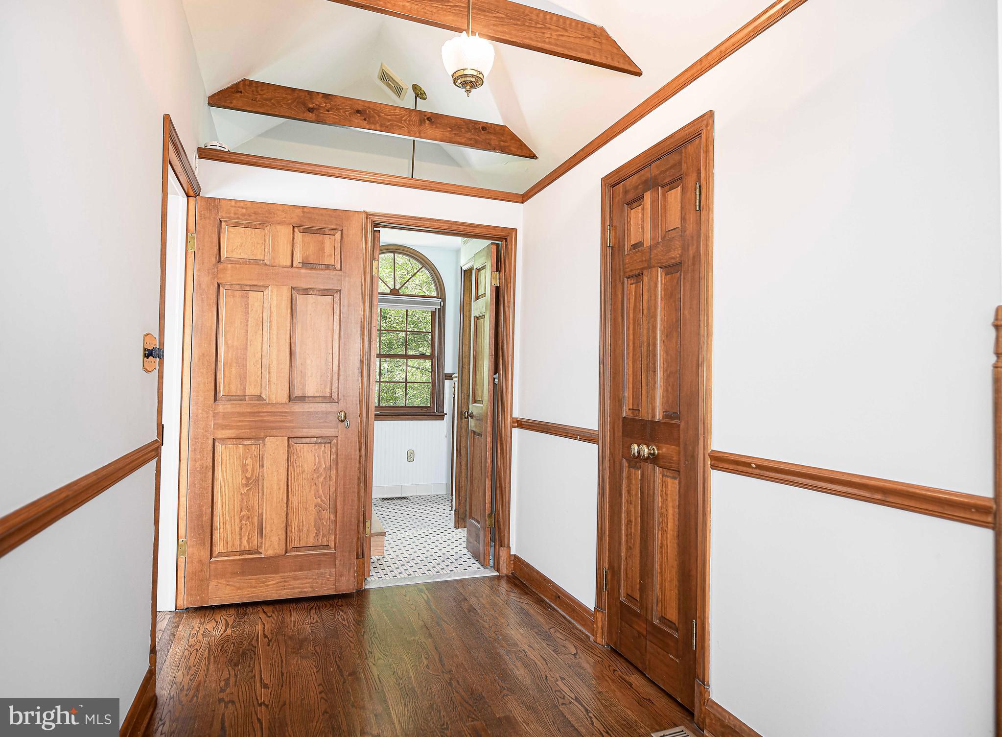 417 Terrace Way Towson, MD 21204 - Photo 28 of 73 Solid wood!