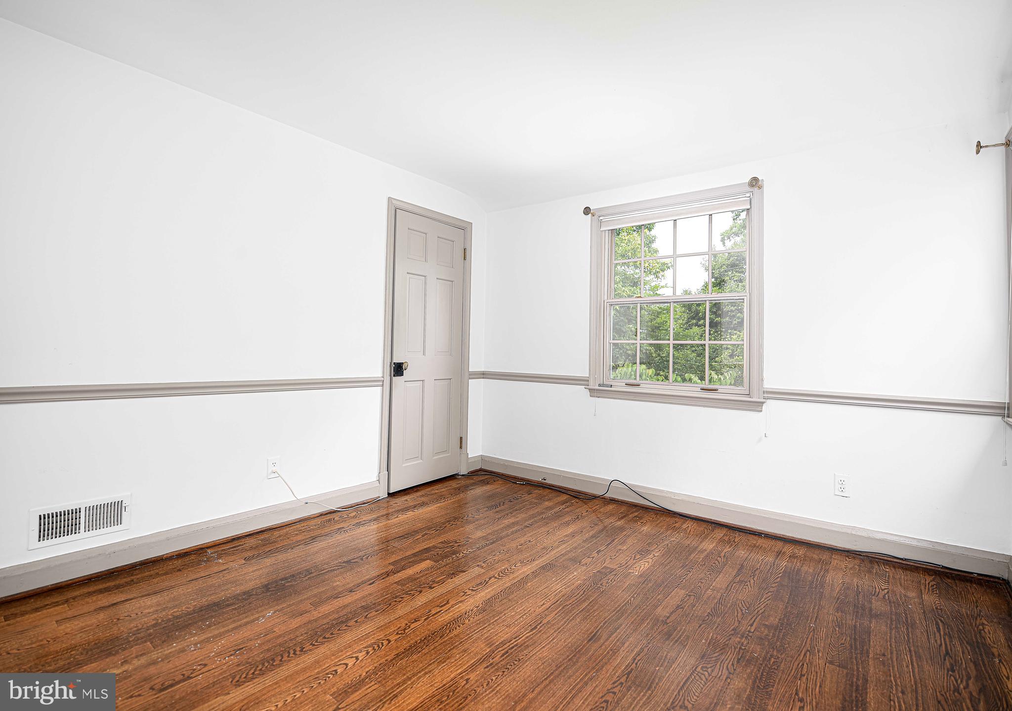 417 Terrace Way Towson, MD 21204 - Photo 36 of 73 Bedroom 3 1 closet but it's pretty deep!
