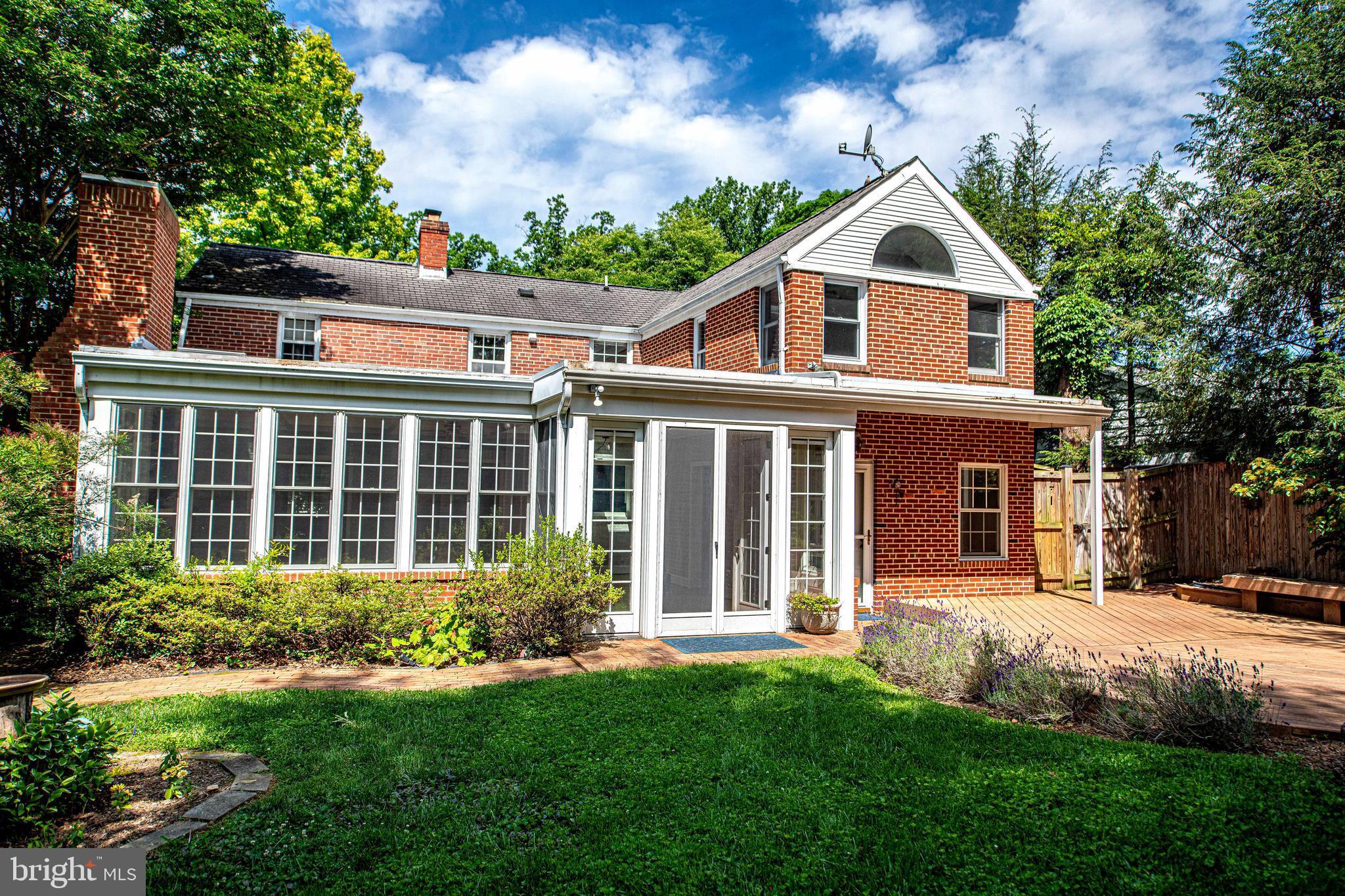 417 Terrace Way Towson, MD 21204 - Photo 41 of 73 Imagine yourself just sitting in the shade...
